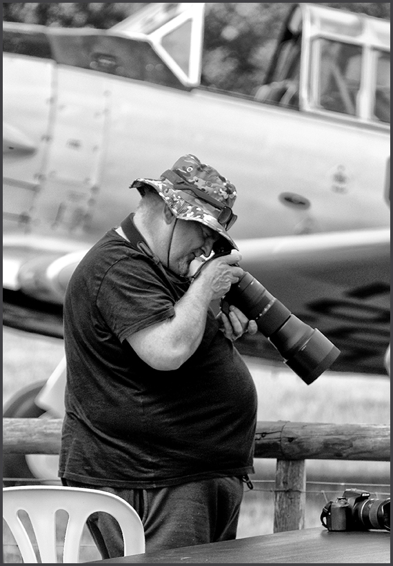 Headcorn Aerodrome, people at air show 28June25